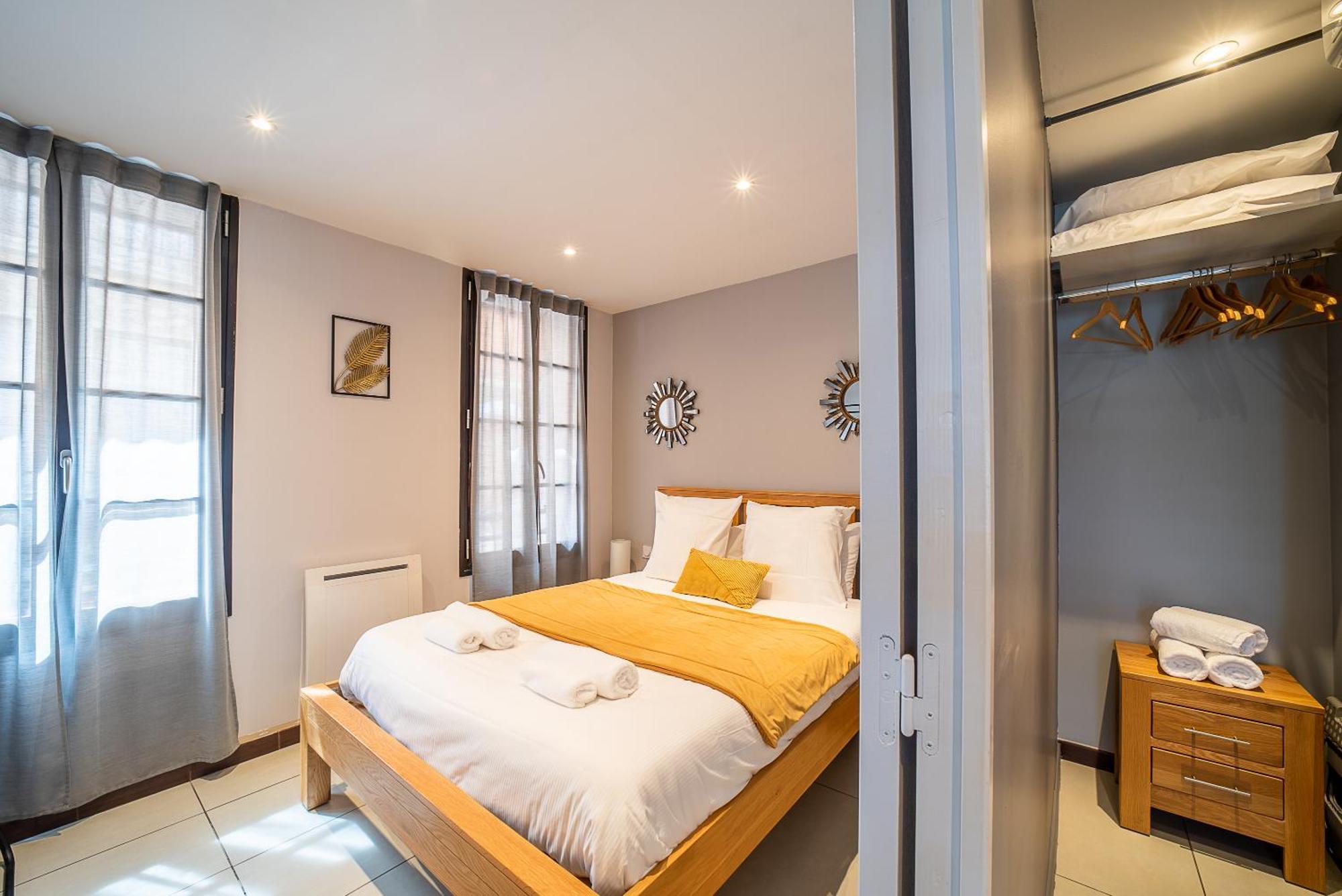 Suites Coronell D'En Vila ペルピニャン エクステリア 写真