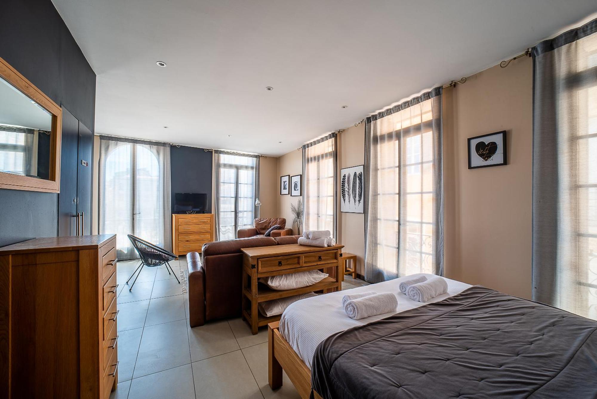 Suites Coronell D'En Vila ペルピニャン エクステリア 写真